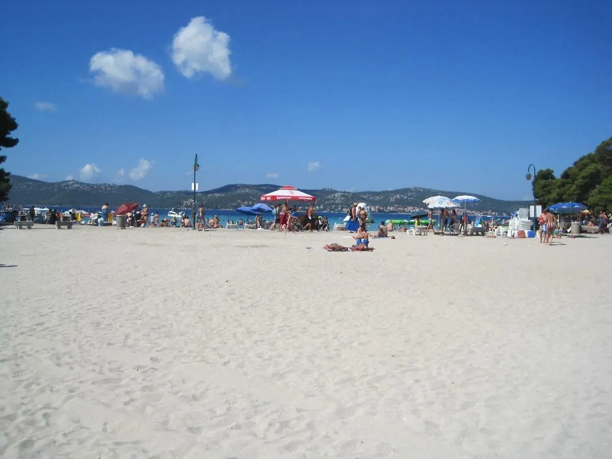 Mobile Home Meeli Biograd Na Moru