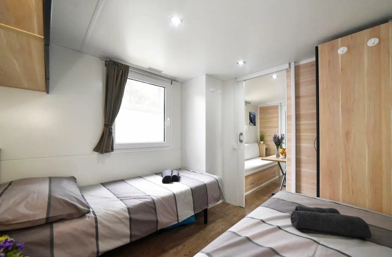 Πάρκο διακοπών Mobile Home Meeli Biograd Na Moru