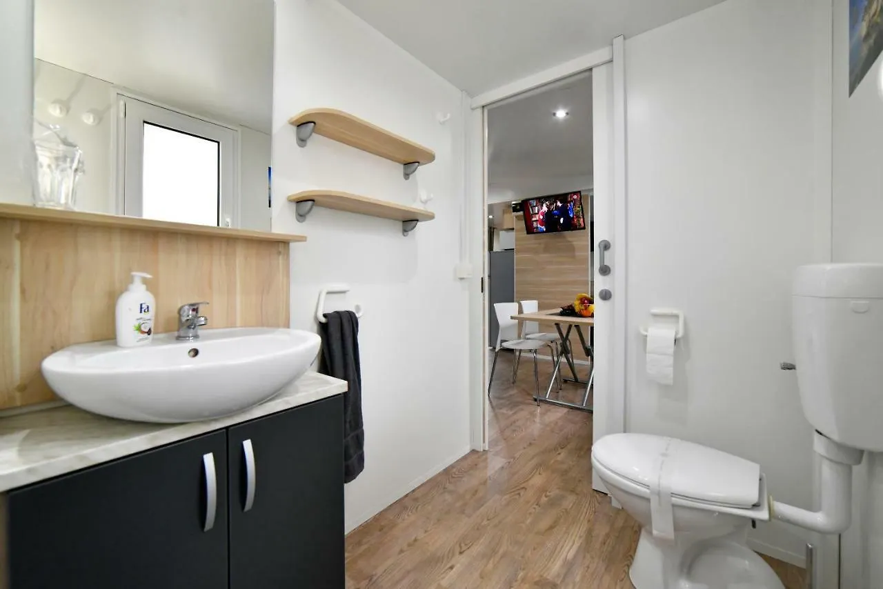 Mobile Home Meeli Biograd Na Moru Croatie