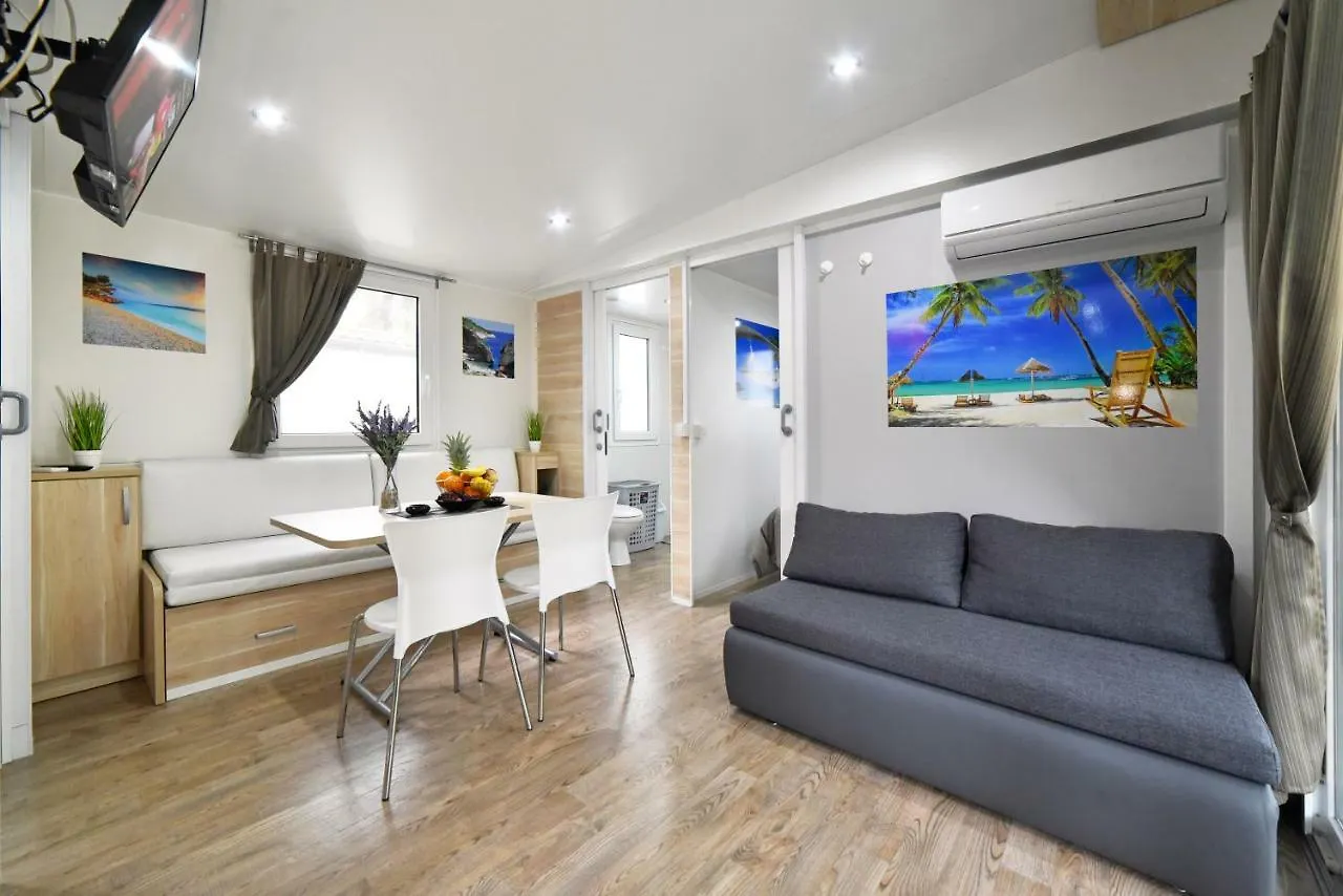 Πάρκο διακοπών Mobile Home Meeli Biograd Na Moru