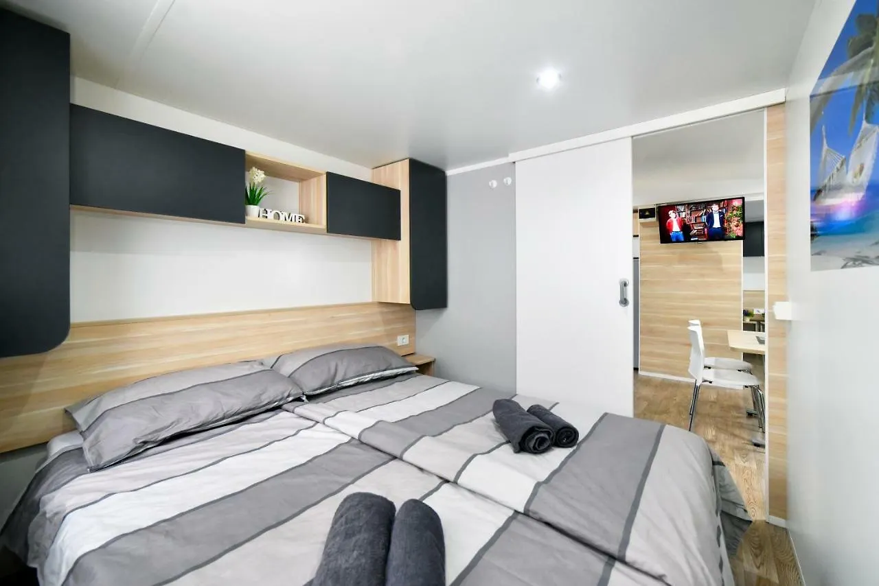 Mobile Home Meeli Biograd Na Moru Croatie